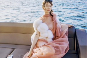 大圣糊涂啊！孙悦前妻陈露社媒晒美照，真是风韵犹存啊